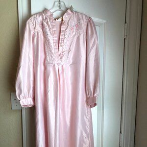 Soft Pink Long Sleeve Nightgown